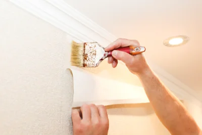 Pose de papier peint à Avoine — revêtements muraux et toiles de verre